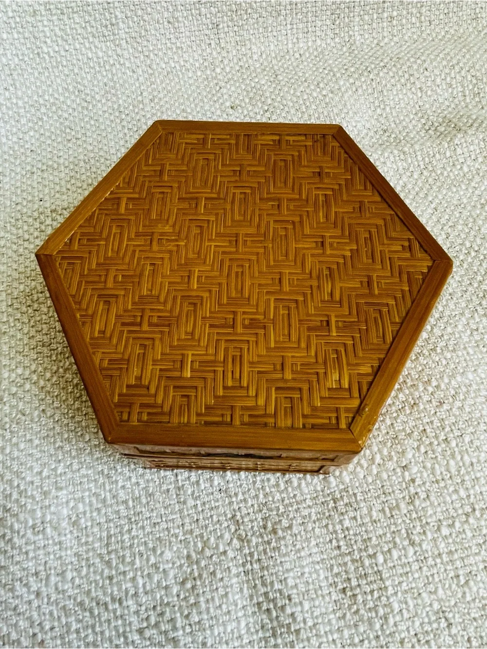 Vintage Hexagonal Woven Decorative Jewelry Keepsake Trinket Box Japan